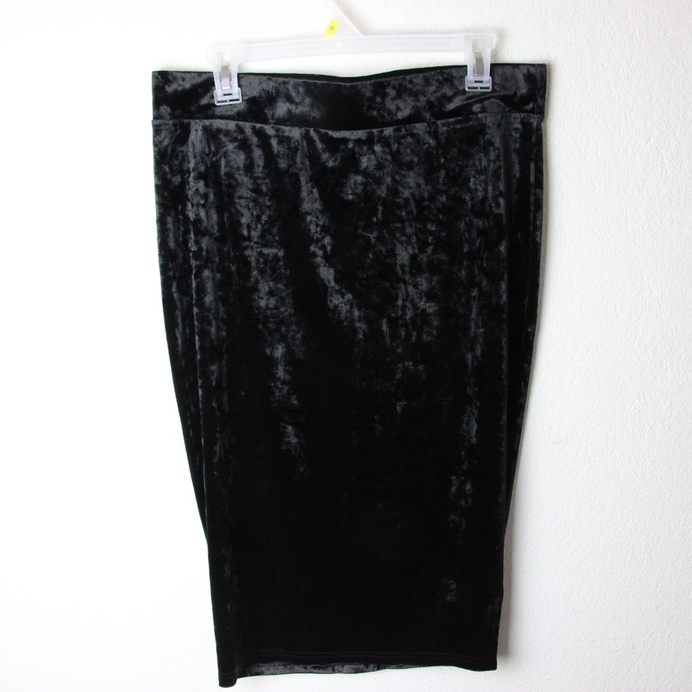 Torrid Crushed Velvet Pencil Skirt